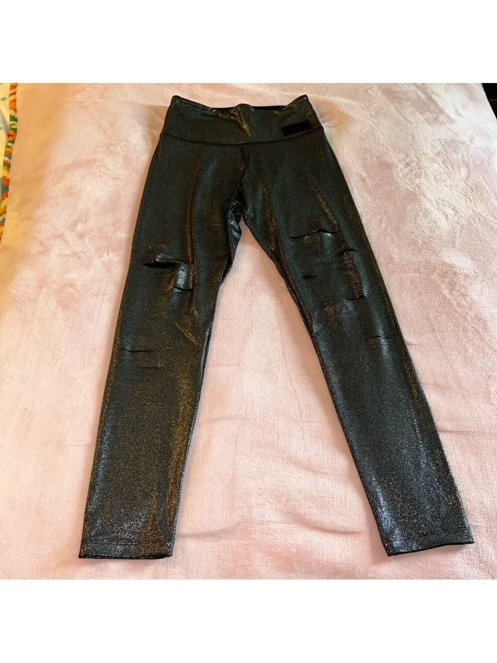 Victoria’s Secret PINK Ultimate Foil Slash Leggings black/silver ripped front M